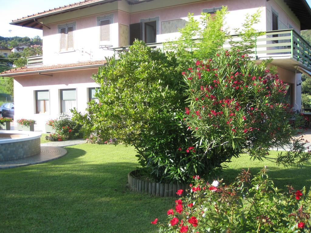 B&B Garden Solto Collina ภายนอก รูปภาพ